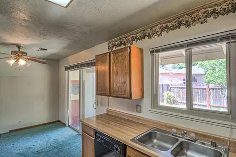 2835 Regal Ave, Redding, CA 96002 photo 10