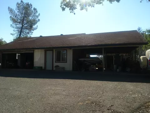 12181 Buckle Dr, Redding, CA 96003 photo 3