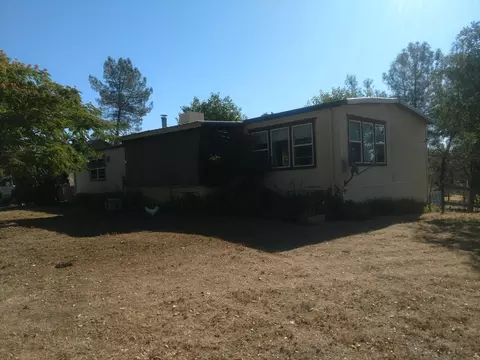 12181 Buckle Dr, Redding, CA 96003 photo 2