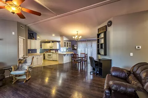 22142 Ravine Ct, Redding, CA 96003 photo 4