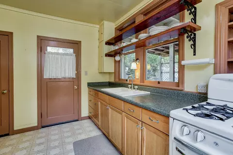 1059 Pine St, Redding, CA 96001 photo 7