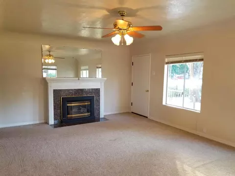 2706 Freebridge St, Redding, CA 96001 photo 2
