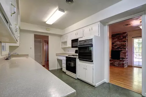 172 Oleander Cir, Redding, CA 96001 photo 24