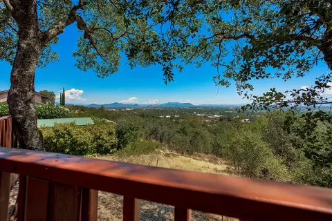 3515 Hillcrest St, Redding, CA 96001 photo 2