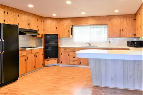 3515 Hillcrest St, Redding, CA 96001 photo 21