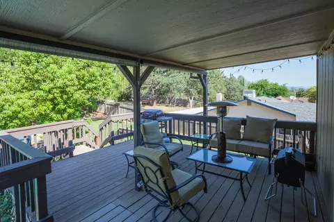 3640 Summit Dr, Redding, CA 96001 photo 25