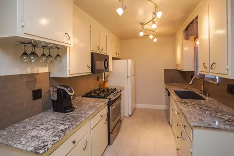 3640 Summit Dr, Redding, CA 96001 photo 9