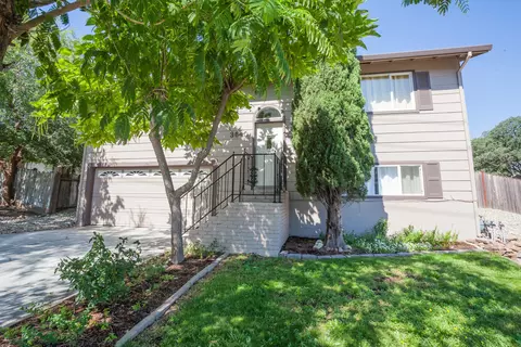 3640 Summit Dr, Redding, CA 96001 photo 1