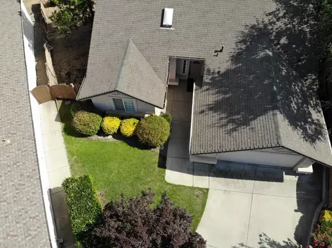 435 Franciscan Trl, Redding, CA 96003 photo 4
