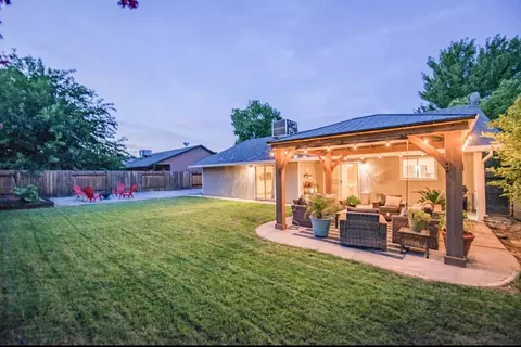 1590 Purple Way, Redding, CA 96003 photo 5