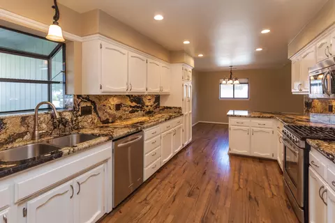 3155 Barrel Ct, Redding, CA 96001 photo 8