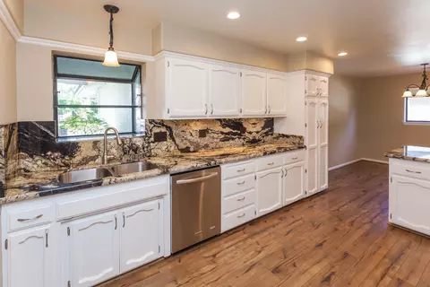 3155 Barrel Ct, Redding, CA 96001 photo 9