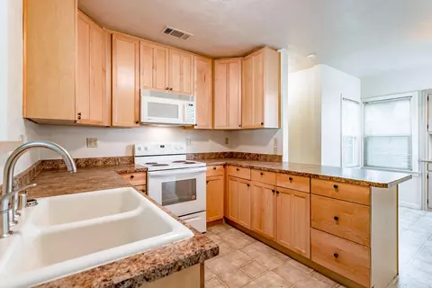905 Parkview Ave, Redding, CA 96001 photo 8