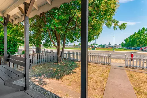 905 Parkview Ave, Redding, CA 96001 photo 28
