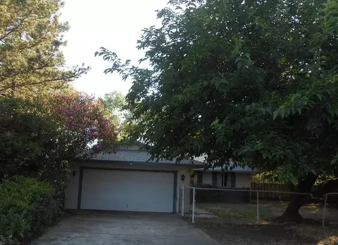 5601 Cascade Dr, Redding, CA 96003 photo 1