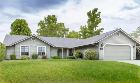 1179 Edgewood Dr, Redding, CA 96003 photo 1