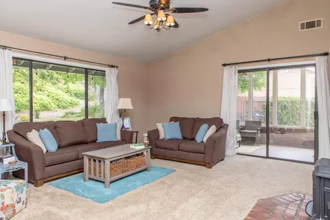 1179 Edgewood Dr, Redding, CA 96003 photo 3