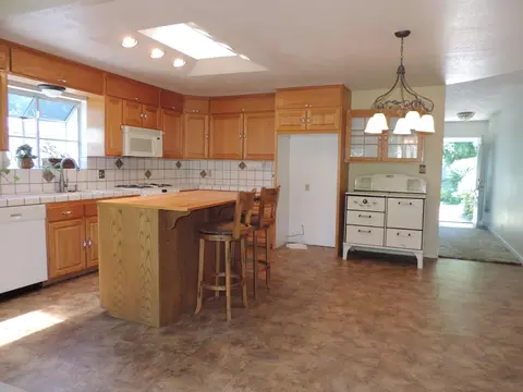 20568 Hudson St, Burney, CA 96013 photo 12