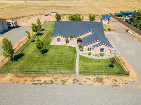 11535 Wilder Rd, Red Bluff, CA 96080 photo 2