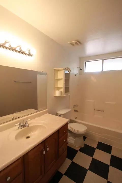 2331 Wilson Ave, Redding, CA 96002 photo 9