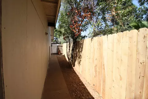 2331 Wilson Ave, Redding, CA 96002 photo 16