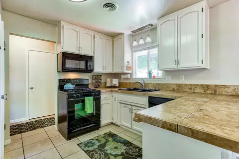 3665 Echo Rd, Redding, CA 96002 photo 5