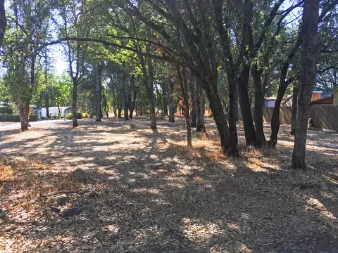 3210 Leonard St, Redding, CA 96002 photo 5