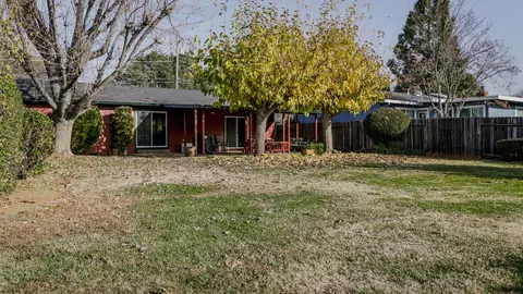 1803 Manchester Dr, Redding, CA 96002 photo 26