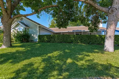 1429 White Water Cir, Redding, CA 96003 photo 4