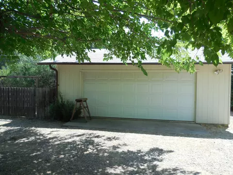 5231 Dino Dr, Anderson, CA 96007 photo 3