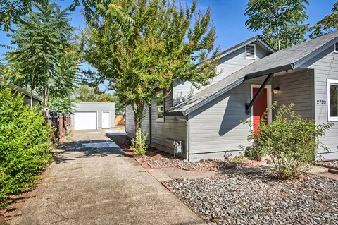 2720 Leland Ave, Redding, CA 96001 photo 2