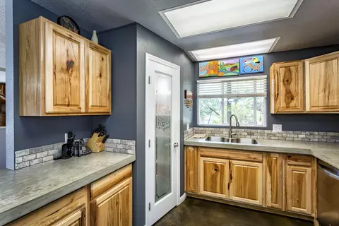 20528 Terri Lee, Redding, CA 96003 photo 10