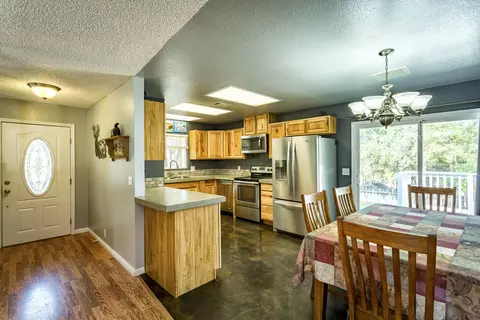 20528 Terri Lee, Redding, CA 96003 photo 7
