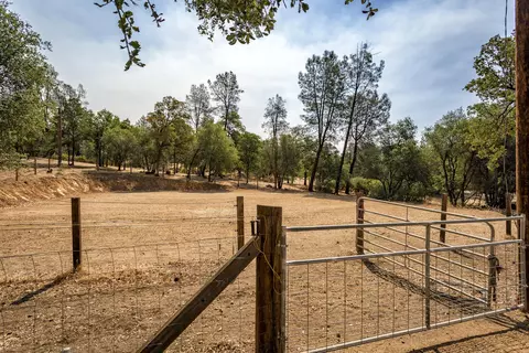 20528 Terri Lee, Redding, CA 96003 photo 40