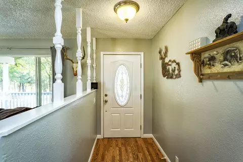 20528 Terri Lee, Redding, CA 96003 photo 3