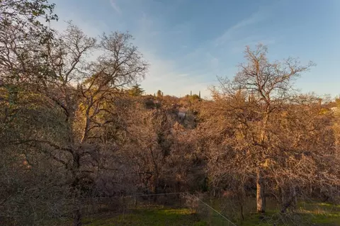 2090 Skyline Dr, Redding, CA 96001 photo 32