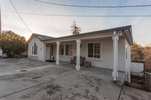 2090 Skyline Dr, Redding, CA 96001 photo 2