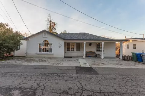 2090 Skyline Dr, Redding, CA 96001 photo 4