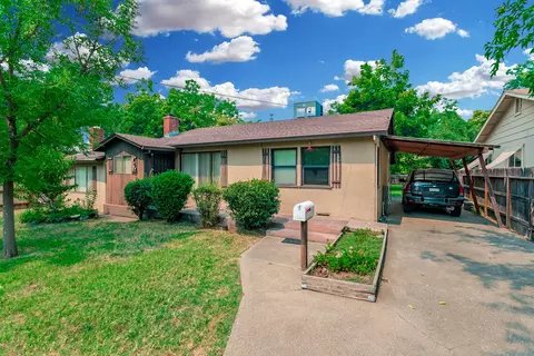 2940 Mahan St, Redding, CA 96001 photo 1