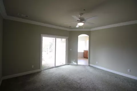 1172 Coggins St, Redding, CA 96003 photo 11