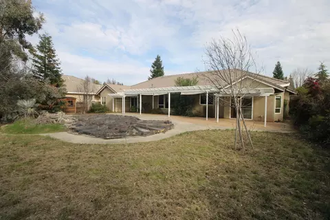 1172 Coggins St, Redding, CA 96003 photo 17