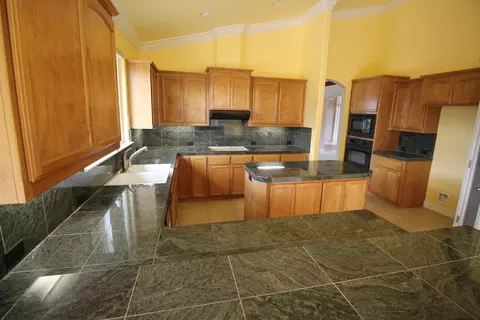 1172 Coggins St, Redding, CA 96003 photo 6