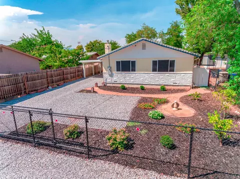 4040 Notre Dame Ave, Redding, CA 96003 photo 2