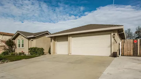 3442 Carlsbad Ln, Redding, CA 96002 photo 2