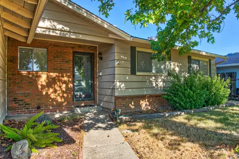6432 El Camino Dr, Redding, CA 96001 photo 5