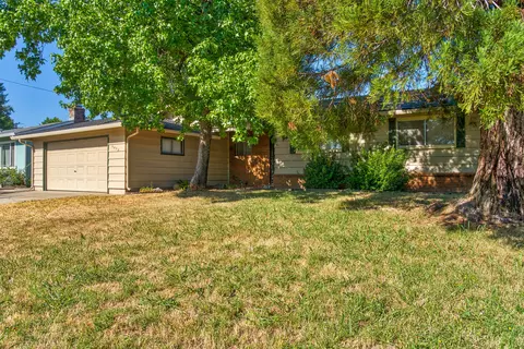 6432 El Camino Dr, Redding, CA 96001 photo 4