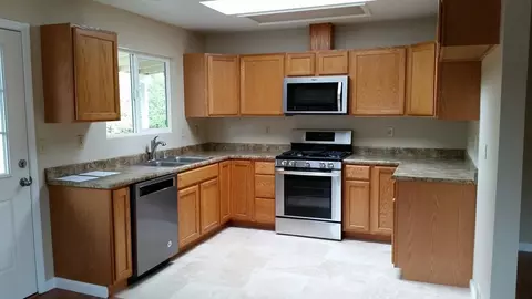 22145 Backbone Rd, Redding, CA 96003 photo 2