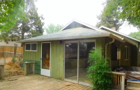 701 Yama St, Yreka, CA 96097 photo 2