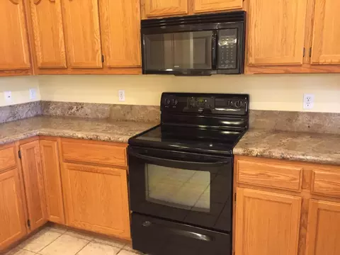 3895 Meadow Oak Way, Redding, CA 96002 photo 6