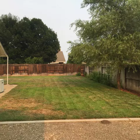 3895 Meadow Oak Way, Redding, CA 96002 photo 17